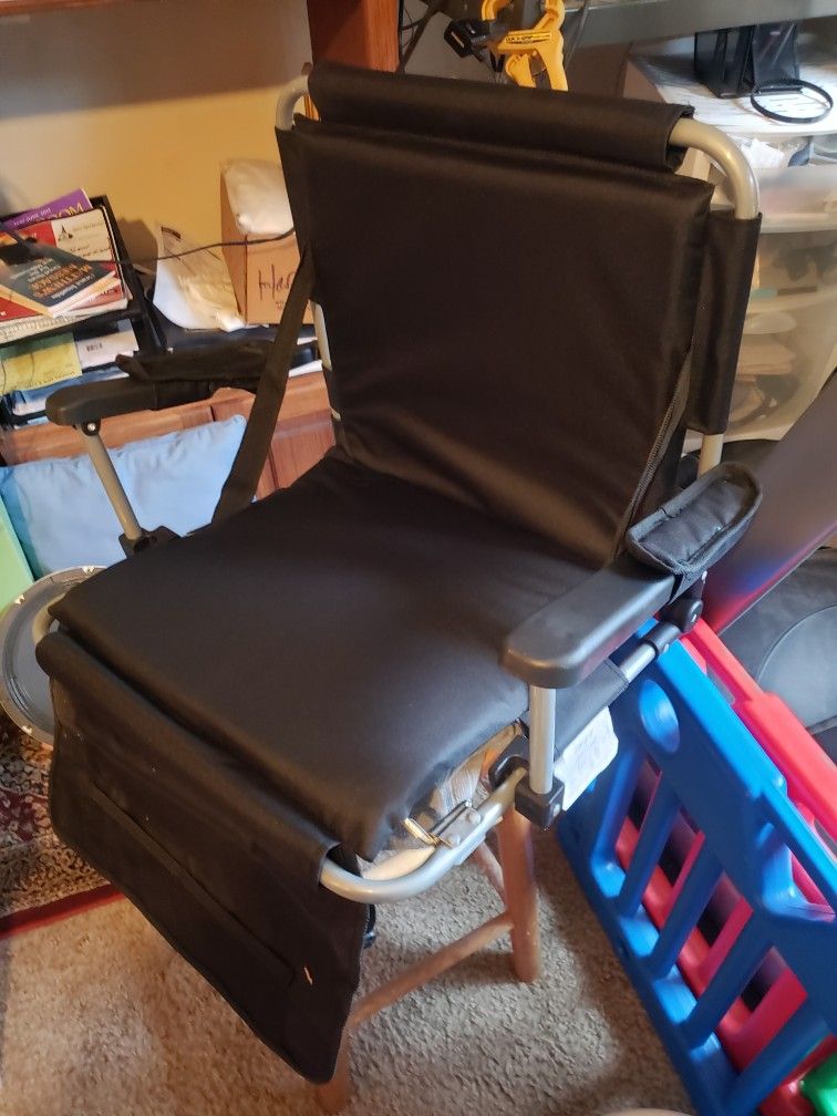 New Stadium Seat With Arms