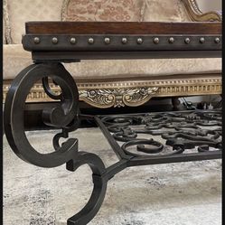 Coffee table and side table