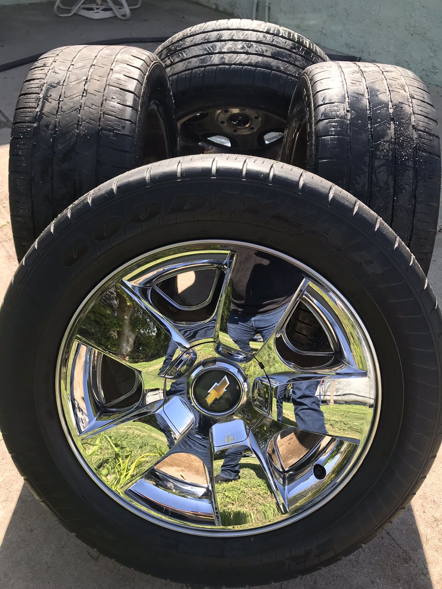 20’ P275/55R20 Six Chevy Slug Rim