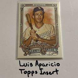 Luis Aparicio Chicago White Sox Hall of Fame Shortstop Topps Short Print Insert Card. 
