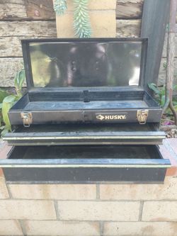 HUSKY 9x21x12 HEAVY DUTY STEEL TOOLBOX