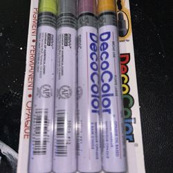 BRAND NEW Marcy Uchida DecoColor - Pack Of 4