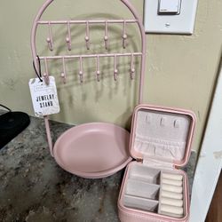 NEW Jewelry Stand And Travel Case 