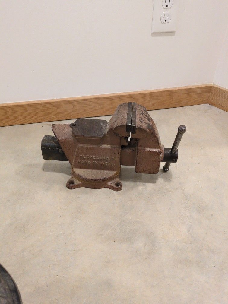 American Made Vise
