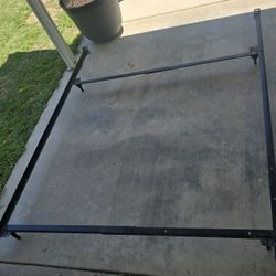 *****METAL BED FRAME FULL/TWIN*****