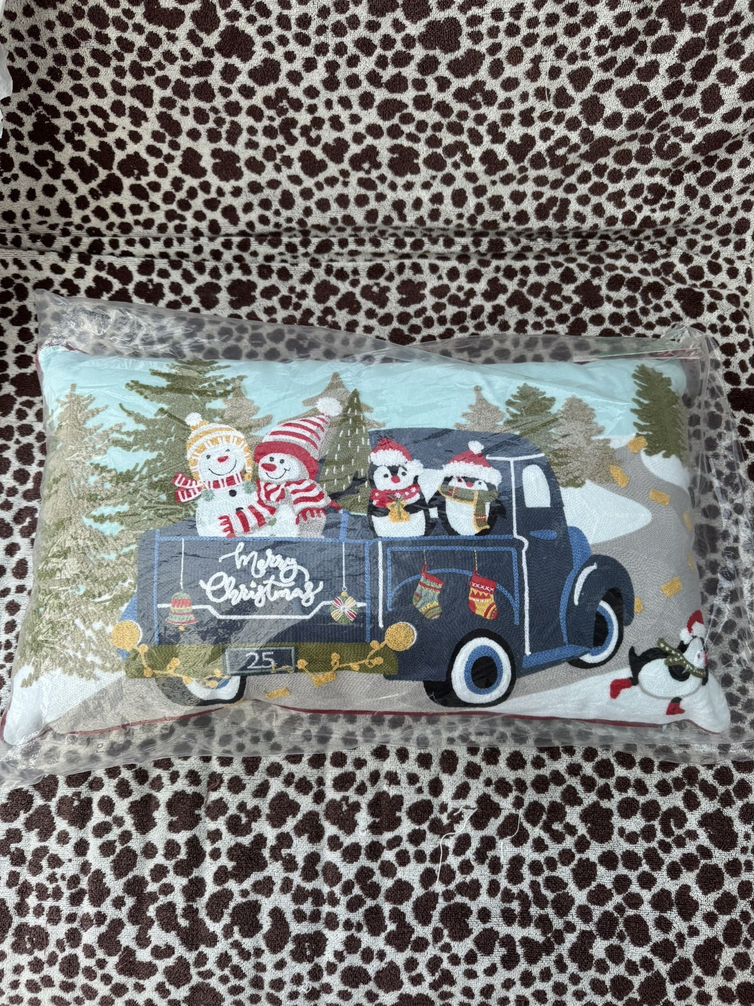 ID HOME FASHIONS Merry Christmas Snowman Truck Decorative Pillow, 14" x 24"