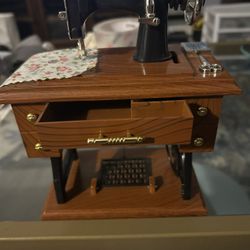 Miniature Vintage Sewing Machine Display