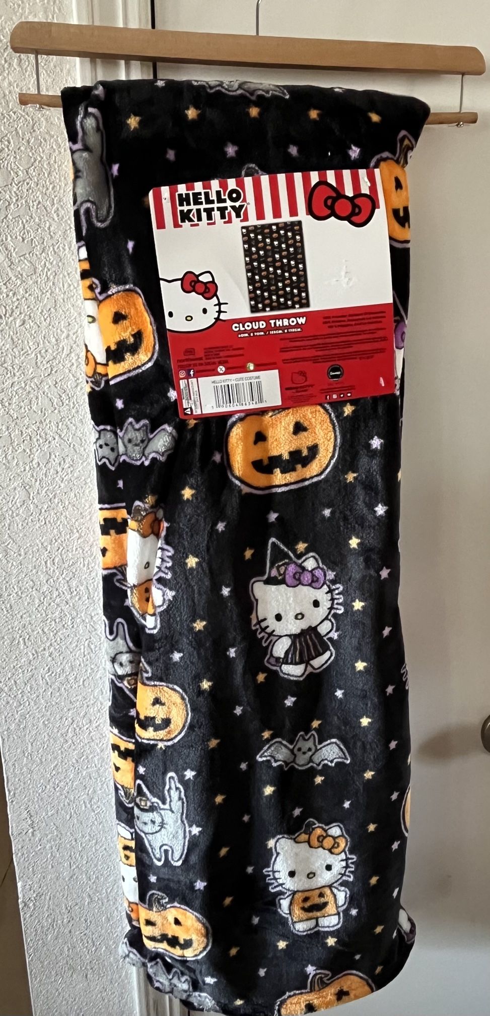 Hello Kitty Halloween Blanket
