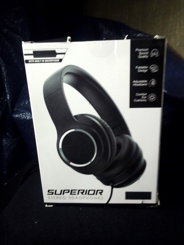 uperior Stereo Headphones With Mic