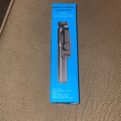 Remote Cobtrol Selfie Stick 