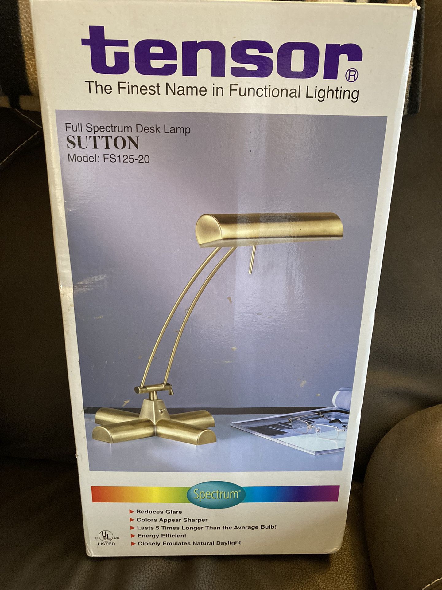 New/old stock Tensor Full Spectrum Desk Lamp Sutton Model FS125-20 - $10 (Withamsville)