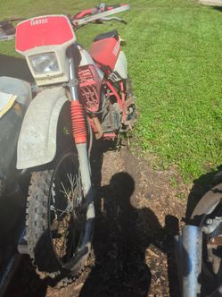 1992 Tt-Z85 Yamaha Dirt Bike