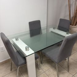 Dinning Table