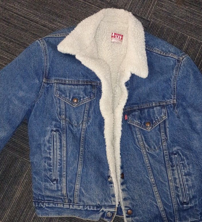 Vintage Levi Sherpa trucker Denim Jacket