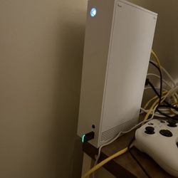 Xbox One A With Controller And Wireless Headset