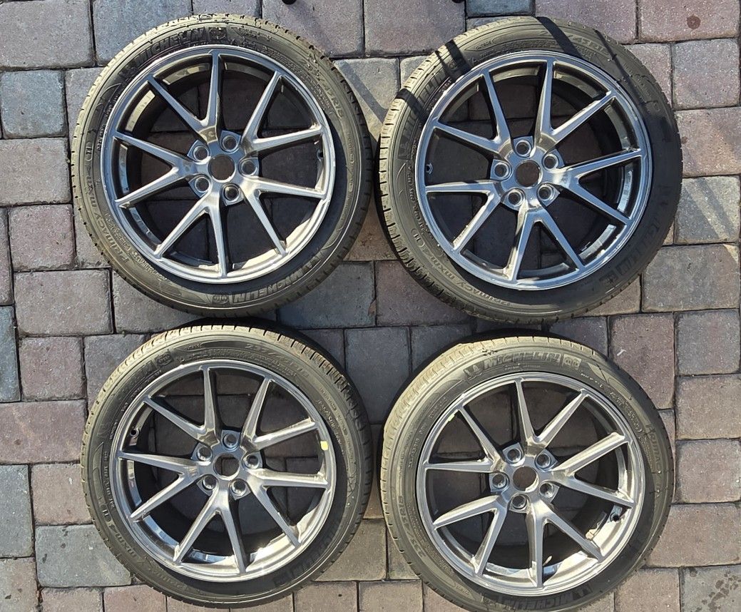 4 OEM Tesla Model 3 Rims And Tires