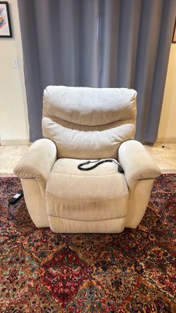 La-Z-Boy recliner with lift