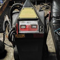 Xtra Heavy Duty Battery Booster For Cars Trucks Semi Trucks