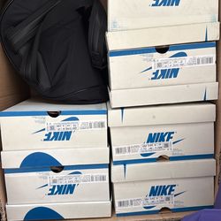 New, deadstock (DS) with original box and all accessories  Available sizes (US Men's): 8, 8.5, 9, 10, 12, 1 (GS). This iconic triple-collaboration sne