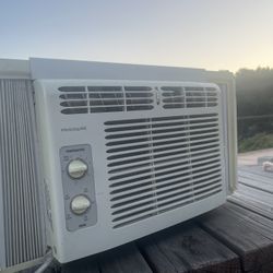 Frigidaire FFRA051WA 5,000 BTU