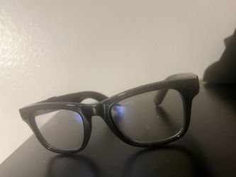 Meta recording glasses