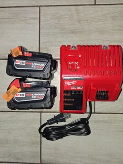 Milwaukee m18 2 battery xc5.0 and charger
