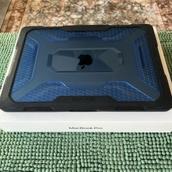 MacBook Pro 13” 
