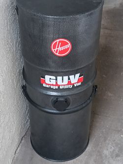 HOOVER GUV VERY STRONG VACUUM  WITH 25 FEET OF HOSE .