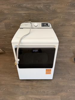 Maytag electric dryer laundry