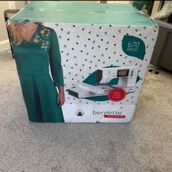 Bernette B70 Embroidery Machine