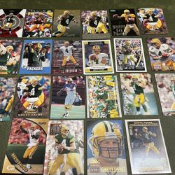 Lot Of 22 Brett Farve Football Cards