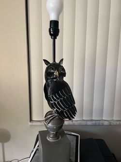Black Metal Owl Figurine Table Lamp