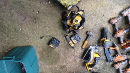 Mixed Lot of DeWalt and Ridgid Power Tools