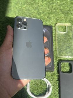 iPhone 12 Pro 128GB Silver Mint Condition!