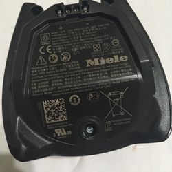 Miele Genuine Battery For Miele Triflex HX1 Pro SMUL0 HS19 Vacuum Cleaner   Part # 10832326  In used good condition.   Original Miele part  