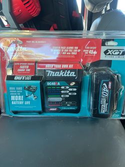 Makita XGT 40V Max Battery and Charger Starter Pack