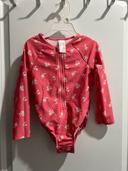 Girls swimsuit