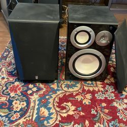 Yamaha Bookshelf Speakers, NS-6490