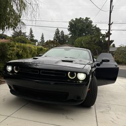 2017 Dodge Challenger Sxt 