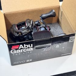 NEW- Abu Garcia REVO SX Revo Revo4 SX-L Baitcasting Reel