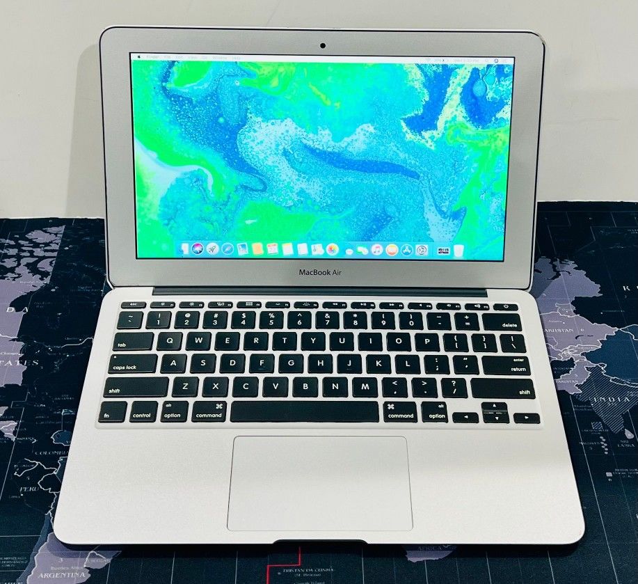 Apple Macbook Air 2011 💻 11” Core i5 4GB 64GB Fully Functional
