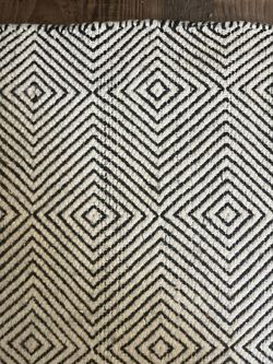 natural black & white wool woven carpet
