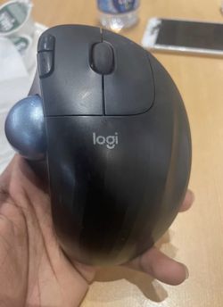 Logitech ERGO M575 Wireless Tracking Mouse