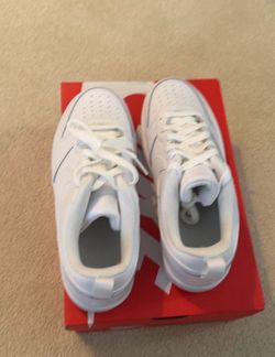 Nikes Boys size 6.5