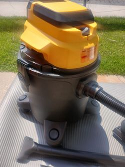VACUUM  cordlees 20v