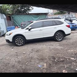 Subaru Outback 3.6  2015 