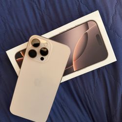 iPhone 16 Pro Max 256GB – Unlocked – Excellent Condition