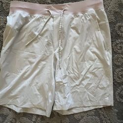Lululemon 9” Shorts