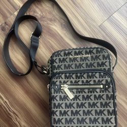 Michael Kors Crossbody Bag