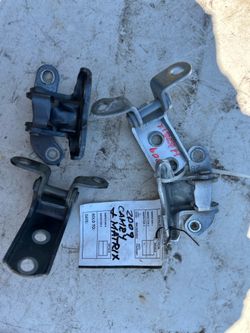 Door hinges
